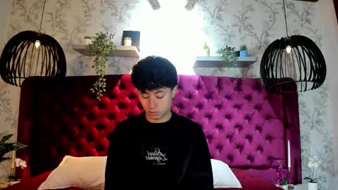 noah_dupont_ online show from 02-05-26, 11:48