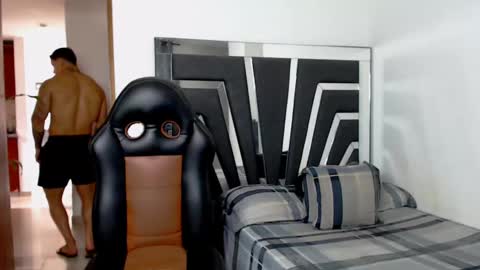 Noah Harris01 online show from 10-22-25, 05:24