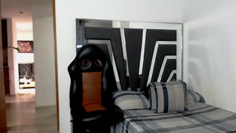 Noah Harris01 online show from 10-24-25, 12:01