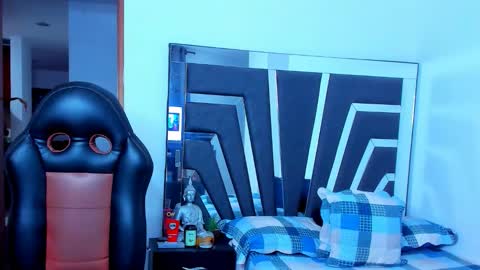 Noah Harris01 online show from 02-06-26, 11:57