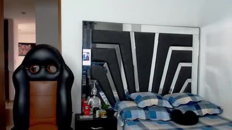 Noah Harris01 online show from 04-01-26, 12:06