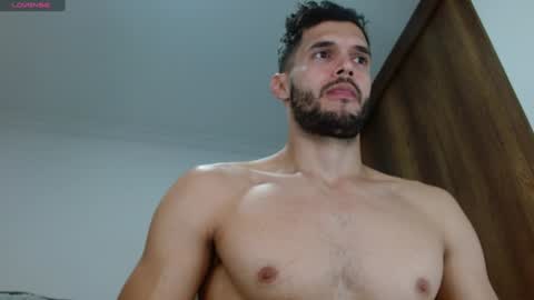 Snapshot of noah_jhonsonn chatting on 02-06-25, 10:37 Noah online show from 02-06-25, 10:37