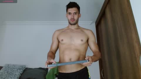 Snapshot of noah_jhonsonn chatting on 02-10-25, 01:22 Noah online show from 02-10-25, 01:22