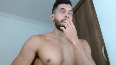 Snapshot of noah_jhonsonn chatting on 09-20-25, 02:07 Noah online show from 09-20-25, 02:07