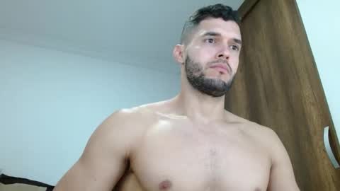 Snapshot of noah_jhonsonn chatting on 11-24-25, 11:43 Noah online show from 11-24-25, 11:43