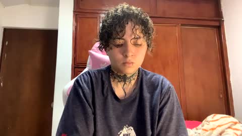 Snapshot of noah_martini chatting on 01-28-25, 02:00 noah hehim online show from 01-28-25, 02:00