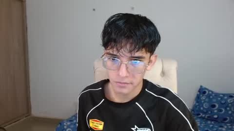 Snapshot of noah_millerx_ chatting on 06-28-26, 08:48 noah online show from 06-28-26, 08:48