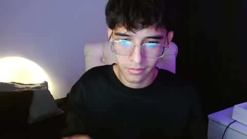 Snapshot of noah_millerx_ chatting on 07-04-26, 09:43 noah online show from 07-04-26, 09:43