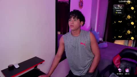 noah_smith04 online show from 10-04-25, 09:02