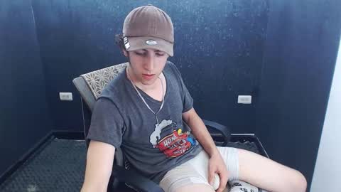 Snapshot of noah_sokolov chatting on 11-19-25, 07:03 noah_sokolov online show from 11-19-25, 07:03