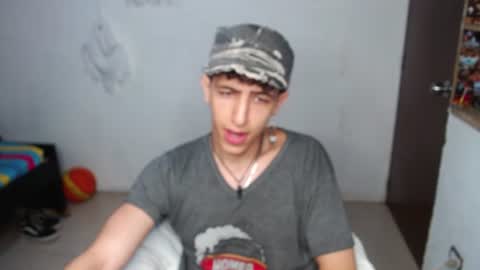 Snapshot of noah_sokolov_ chatting on 07-11-26, 03:15 Kervs online show from 07-11-26, 03:15