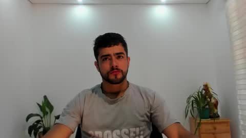 LIAM- noah online show from 12-01-25, 01:27