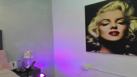 Snapshot of noahfox_12 chatting on 02-19-25, 03:27 Noah fox online show from 02-19-25, 03:27