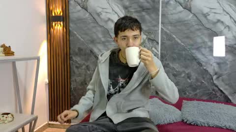    online show from 06-03-26, 11:13