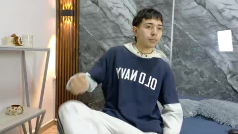    online show from 06-04-26, 11:05