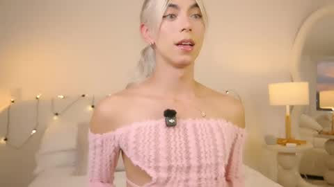 Samantha online show from 04-15-26, 11:16