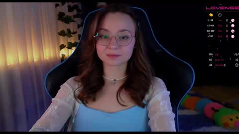 Snapshot of nochnoye_soltse chatting on 12-19-24, 08:34 Sun or Luna online show from 12-19-24, 08:34