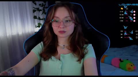 Snapshot of nochnoye_soltse chatting on 12-29-24, 08:48 Sun or Luna online show from 12-29-24, 08:48