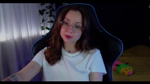 Snapshot of nochnoye_soltse chatting on 01-22-25, 08:17 Sun or Luna online show from 01-22-25, 08:17