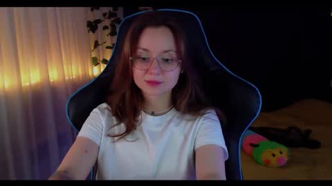 Snapshot of nochnoye_soltse chatting on 01-22-25, 11:21 Sun or Luna online show from 01-22-25, 11:21