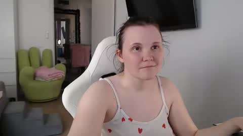 Snapshot of nodarell chatting on 05-11-26, 02:45 nodarell online show from 05-11-26, 02:45