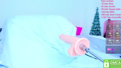 Snapshot of noehmi13 chatting on 12-18-24, 10:35 NhAndrea online show from 12-18-24, 10:35