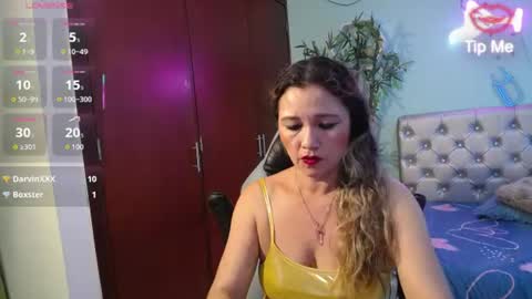 Snapshot of noelia_milfs chatting on 06-17-26, 10:54 noelia_milfs online show from 06-17-26, 10:54