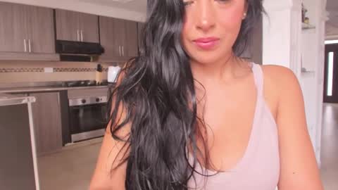 Snapshot of noemibcnz chatting on 05-02-26, 03:50 In instagram dayhannanoemi online show from 05-02-26, 03:50