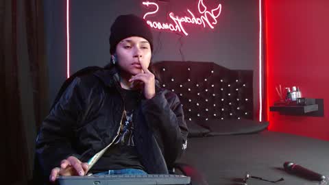 Noha Thomson online show from 02-26-26, 06:51