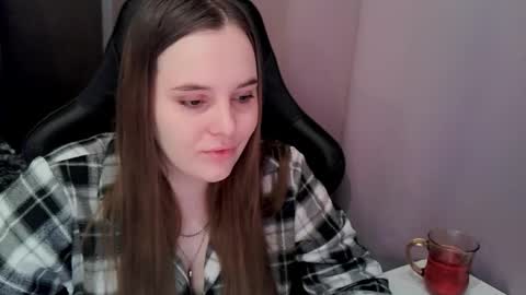 noir_ember_ online show from 02-09-26, 07:56