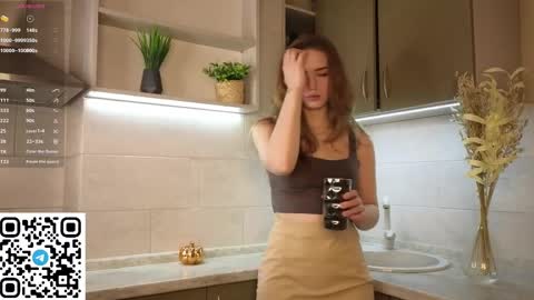 Sophie online show from 04-04-26, 06:11