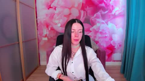 NoirDiva online show from 05-02-26, 11:59