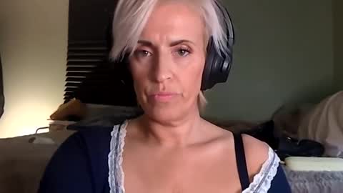 noirtemptation online show from 04-25-26, 09:01