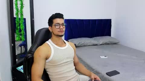 Snapshot of nolan_joness chatting on 11-21-25, 01:54 Im Nolan online show from 11-21-25, 01:54