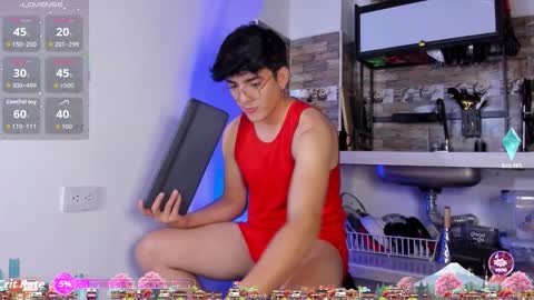 Snapshot of nolan_twink chatting on 01-16-26, 06:12 Nolan online show from 01-16-26, 06:12