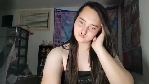 nonbinarybeauty20 online show from 02-22-25, 09:45