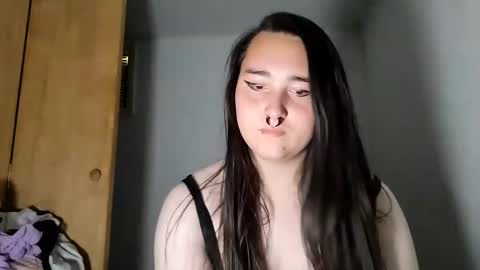 nonbinarybeauty20 online show from 09-11-25, 06:30