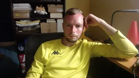 Snapshot of nontipperjakub chatting on 06-28-26, 07:42 J. online show from 06-28-26, 07:42