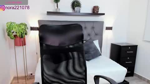 Snapshot of nora22xx chatting on 03-08-25, 02:45 Nora online show from 03-08-25, 02:45