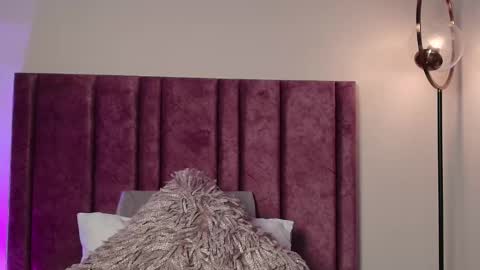 Nora Da Silva online show from 11-28-25, 02:42