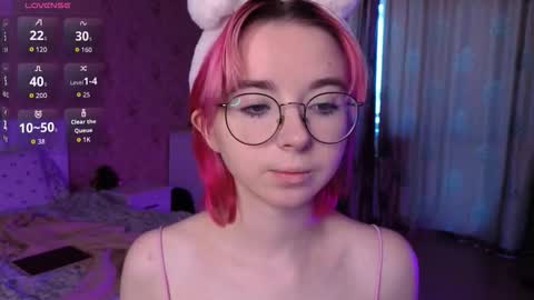 Snapshot of nora_failure chatting on 09-26-25, 06:06 Nora Failure online show from 09-26-25, 06:06