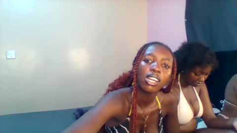 Snapshot of norababy20 chatting on 06-11-26, 05:05 Norababy20 online show from 06-11-26, 05:05