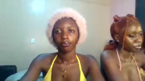 Snapshot of norababy20 chatting on 06-22-26, 04:09 Norababy20 online show from 06-22-26, 04:09