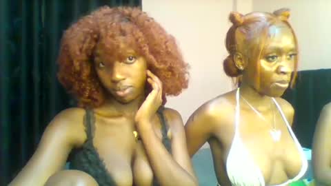 Snapshot of norababy20 chatting on 07-19-26, 04:54 Norababy20 online show from 07-19-26, 04:54