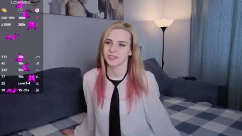 Elina online show from 10-16-25, 10:16