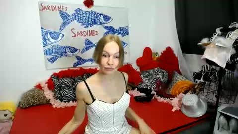 Snapshot of noraohgreys chatting on 06-12-26, 02:27 Nora online show from 06-12-26, 02:27