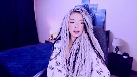 NoraSun online show from 12-14-25, 06:12