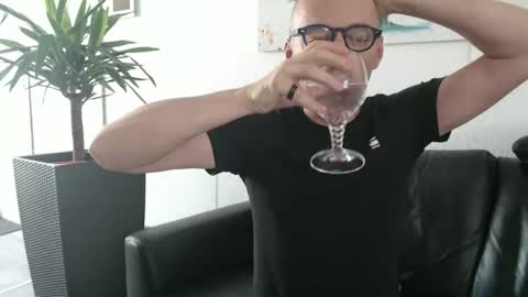 nordicrunner76 online show from 06-11-26, 10:13