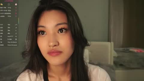 Snapshot of noreenbeckey chatting on 09-26-25, 08:18 Nore online show from 09-26-25, 08:18