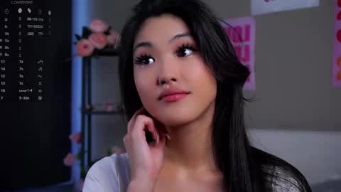 Snapshot of noreenbeckey chatting on 10-23-25, 07:07 Nore online show from 10-23-25, 07:07